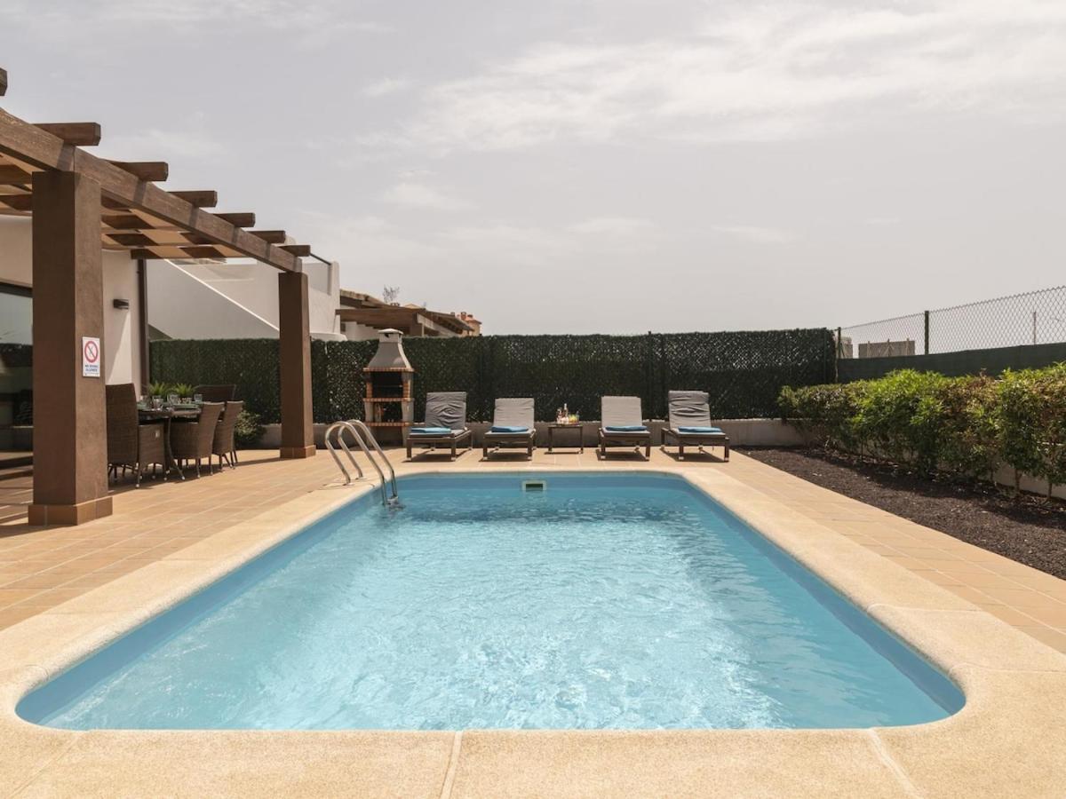 Lightbooking Pueblo Majorero Piscina Climatizada Jove 10 칼레타데푸스테 외부 사진